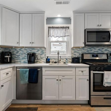 Newly Renovated 4 Bedroom Home Only 2 Blocks From The Beach! Wildwood Buitenkant foto