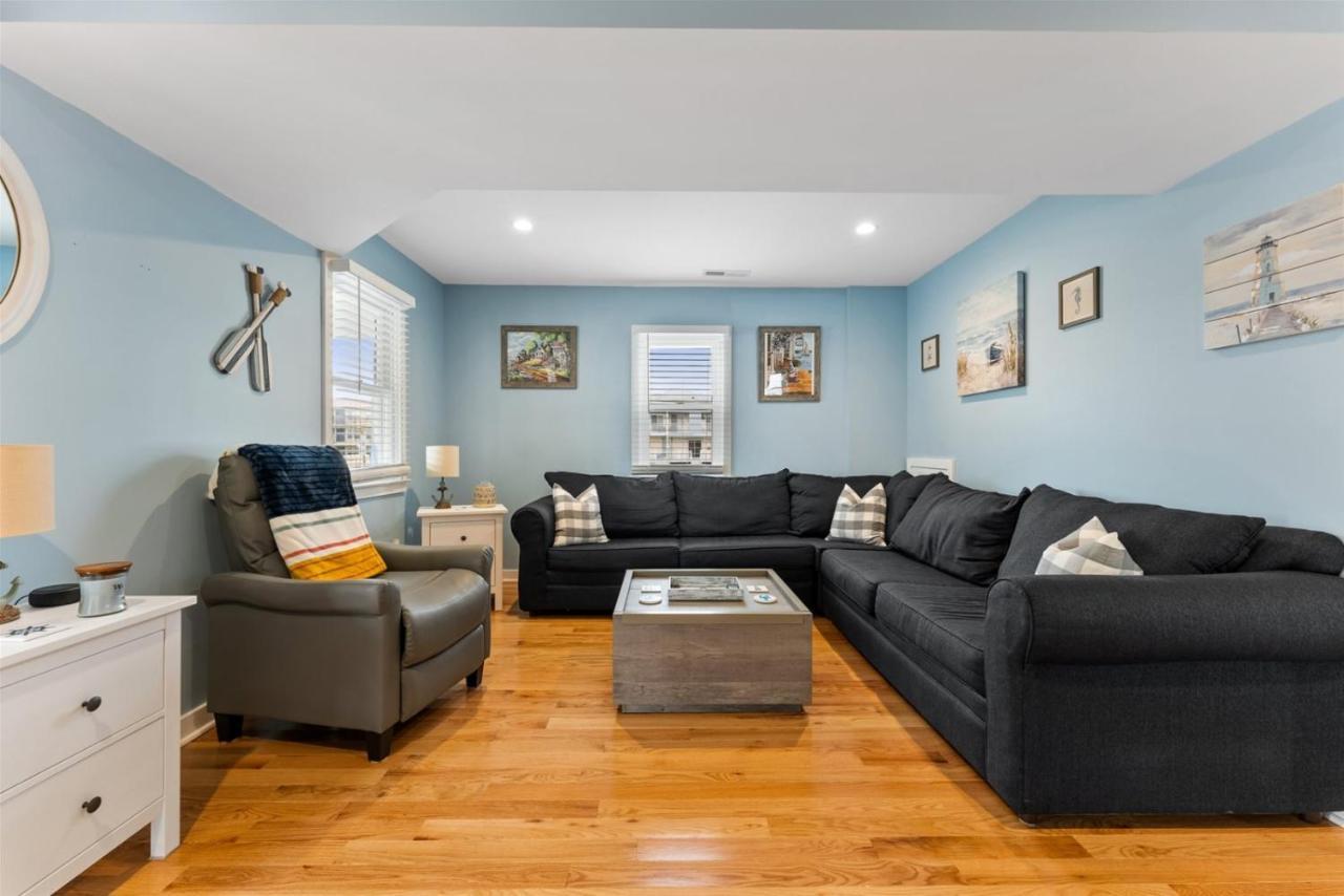 Newly Renovated 4 Bedroom Home Only 2 Blocks From The Beach! Wildwood Buitenkant foto